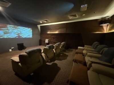 JPEG image 4D34 958C BF 1