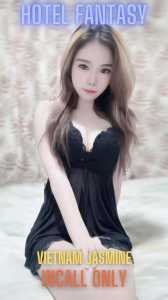 JPEG image 40F7 B7F8 E9 0